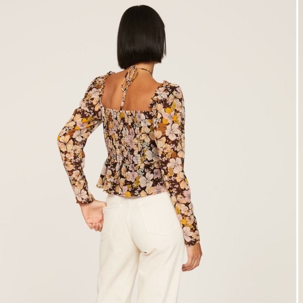 Toni Top in Brown & Yellow Floral
ASTR THE LABEL XS - Picture 3 of 9